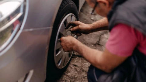 Qué revisar en tu coche antes de viajar.jpg