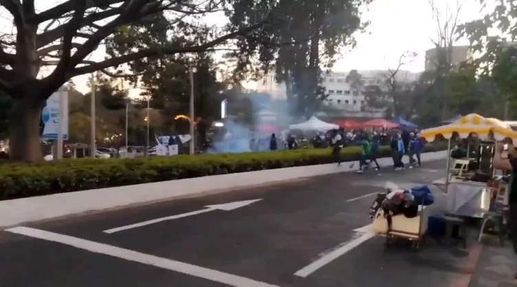 Pelea entre Monterrey y Comunicaciones deja 2 heridos
