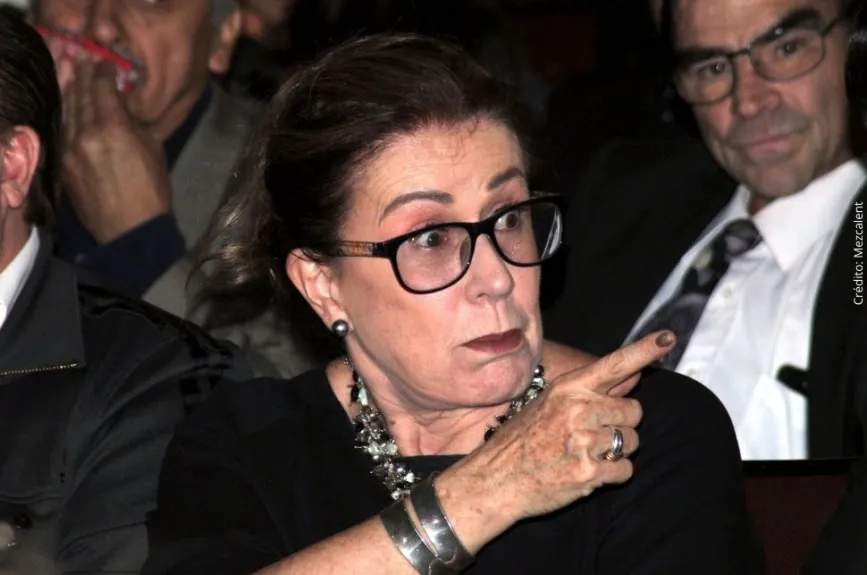 Laura Zapata.