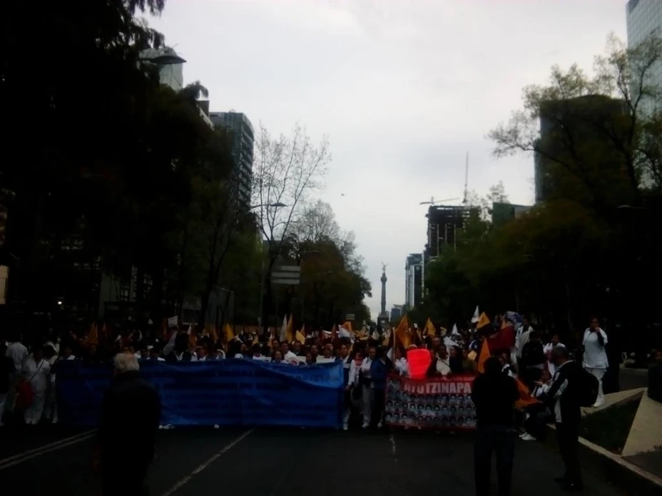 La marcha de enfermeras comenzó a las 16:00 horas