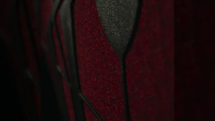 Peter Parker estrena look y nadie se queja así es el nuevo traje de Spider-Man.jpg