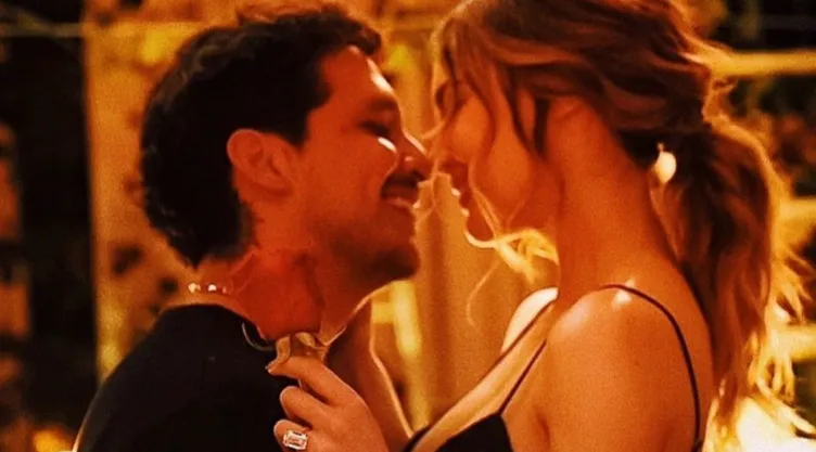 Belinda y Christian Nodal celebran su primer año de novios con elegante evento.
