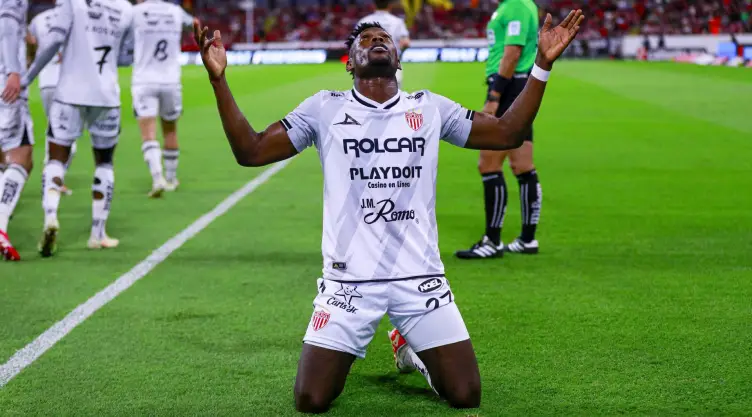 Díber Cambindo, delantero de Necaxa, está en la mira del Club América más allá de su valor
