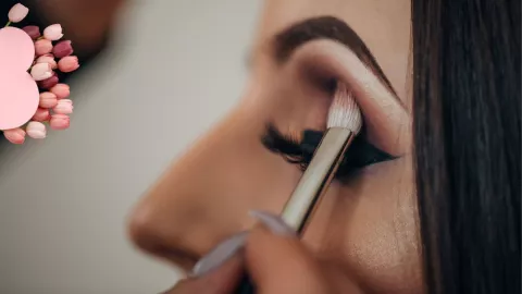 3 ideas de maquillaje para un look femenino ideal para el Día Internacional de la Mujer, según la IA.jpg