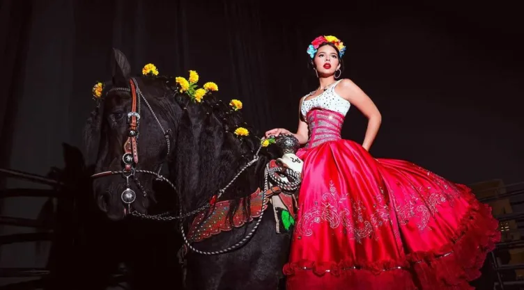 Ángela Aguilar recuerda a Nodal durante concierto ‘Porque eres mi esposo, Christian’