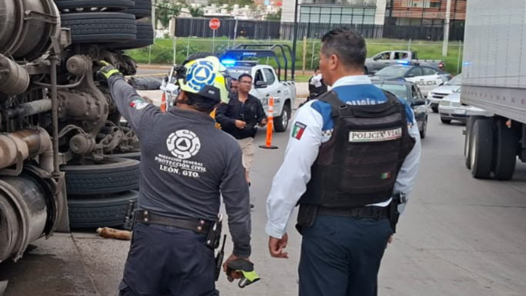 ¡ÚLTIMA HORA! Cierran la circulación en la Antorcha en León; ¿qué ocurrió?.png