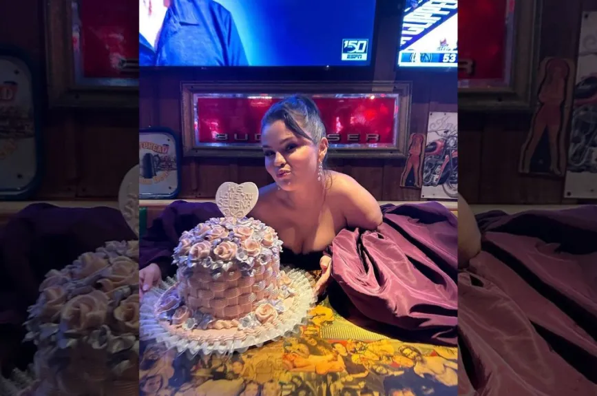Selena cumpleaños.jpg