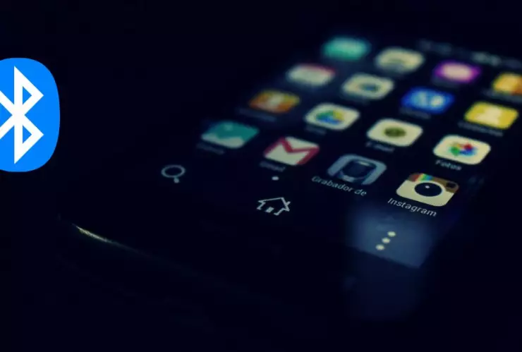 Celular con Bluetooth