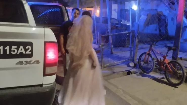 Mujer escapa de su casa vestida de novia en colonia Los Milagros en Mexicali ¿Qué le pasó?