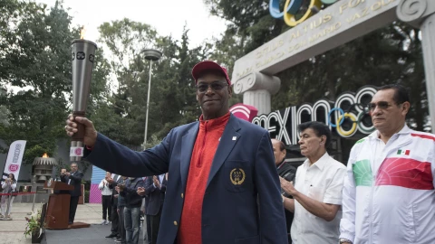 Bob Beamon quien rompió récord mundial en salto de longitud en México 68