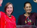 Xóchitl Gálvez, a lado de Claudia Sheinbaum, presidenta de México.