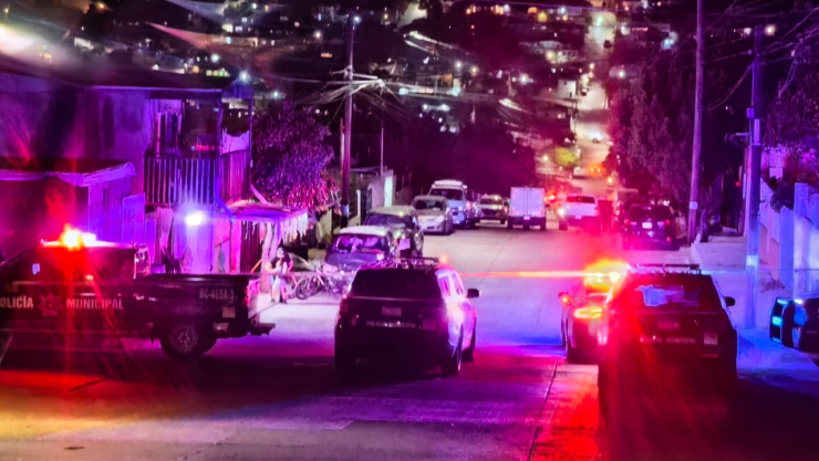 En Colonia Obrera: hombre hiere a madre e hijo y es abatido por la policía