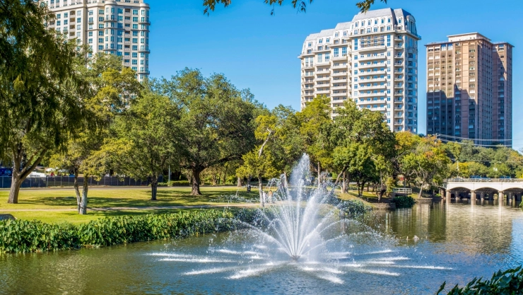 Fuente de agua en parque de Dallas, Texas