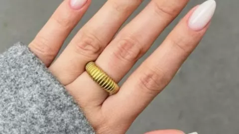 colores de u&ntilde;as para verte joven