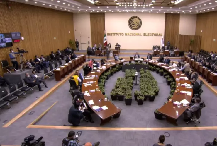 Cámara de Diputados aprueba que presidencia del INE sea para una mujer