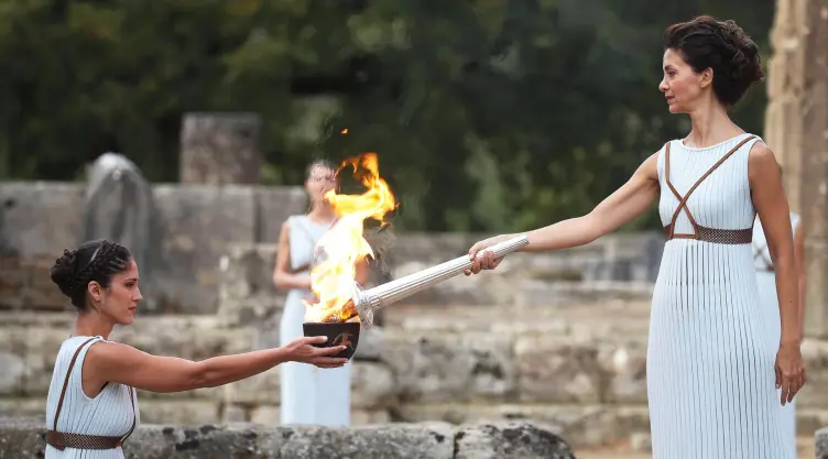 La llama olímpica se encenderá en Olimpia este 2024.jpg
