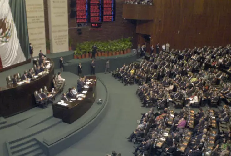 Adelantan recorte de personal en San Lázaro