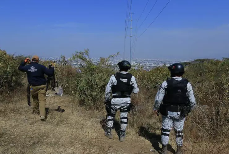 Mientras buscaban a sus desaparecidos encontraron restos humanos en tres municipios de Jalisco