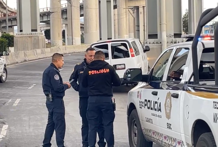 Mujer es asesinada a balazos en Puente de la Concordia, Iztapalapa.