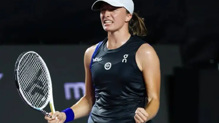Iga Swiatek llega a la final de las WTA Finals 2023 tras arrollar Sabalenka.jpg
