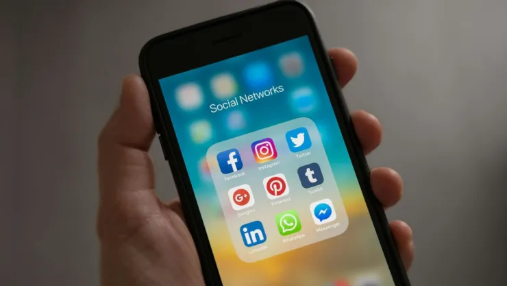 whatsapp-chatear-otras-personas-distintas-apps.jpg
