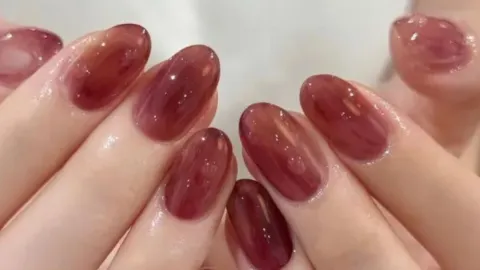 /estilo-de-vida/unas-estilo-coreano-traslucido-sofisticadas-hermosas-duran-mucho