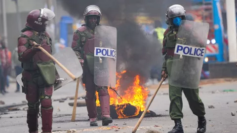 Embajada de México alerta sobre violencia en Kenia; suman 50 muertos