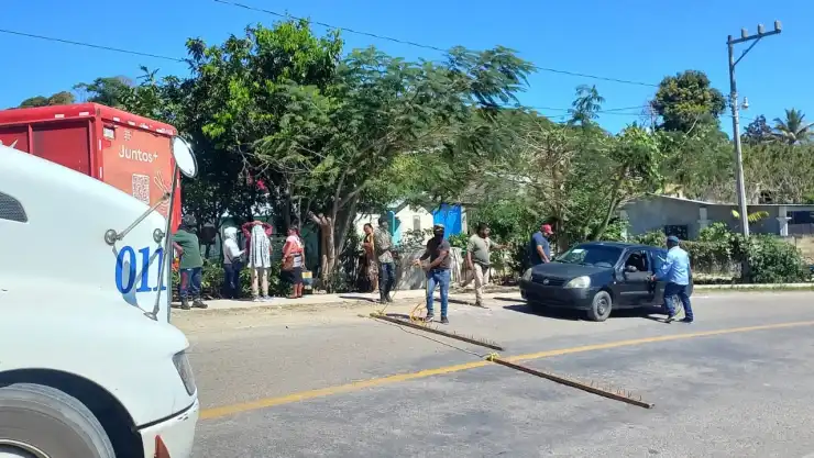 Bloqueo carretero Ocosingo.jpeg