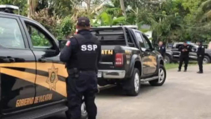 PORTADA machetazos en Izamal.jpg