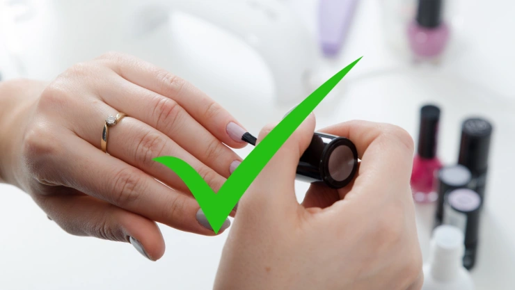 4 diseños de uñas bonitas para señoras que quieren verse bien en una reunión familiar