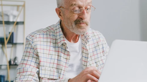 Pensión IMSS Cuál es el trámite obligatorio que debes hacer para evitar multas ante el SAT?.jpg