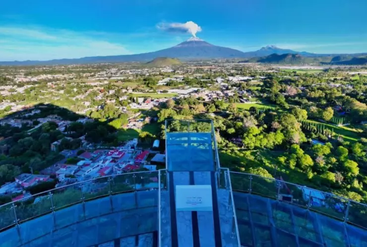 Niño de dos años cayó desde mirador de cristal en Atlixco; esto se sabe del caso