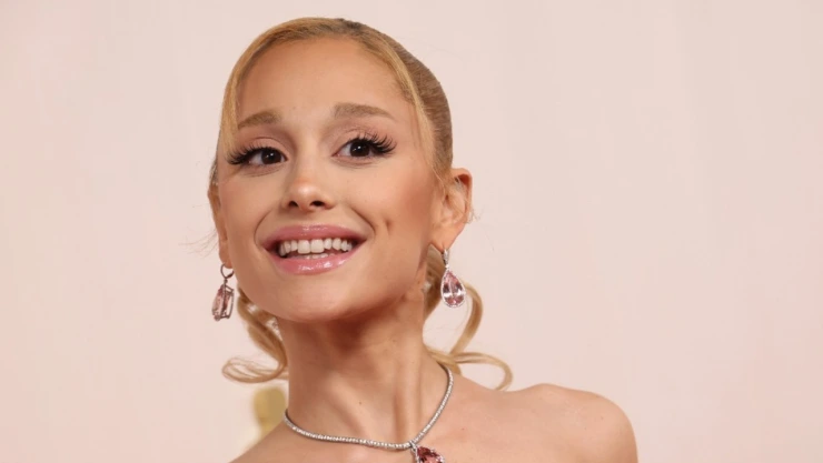 Ariana Grande habla de cómo la convirtieron en una diva malvada