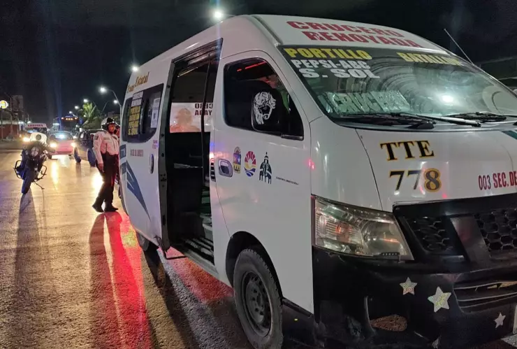 Asaltan a combi en Cancún en la ruta de la Portillo la noche de este 1 de mayo.jpg