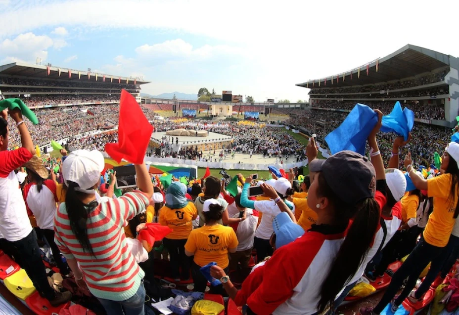 PONTÍFICE SE REÚNE CON JÓVENES EN MORELIA