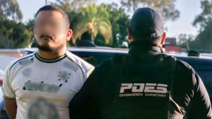Detienen a sujeto tras altercado vial en Bernardo Quintana