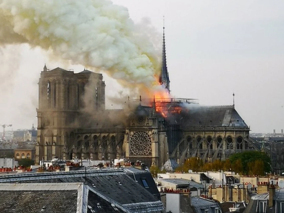 Incendio en Notre Dame