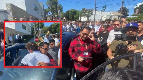 alumnos juntan dinero y le regalan vehículo a su maestro de matemáticas, hacía cuatro horas a la escuela.jpg