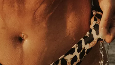 ¿Por qué tiene mal olor el ombligo