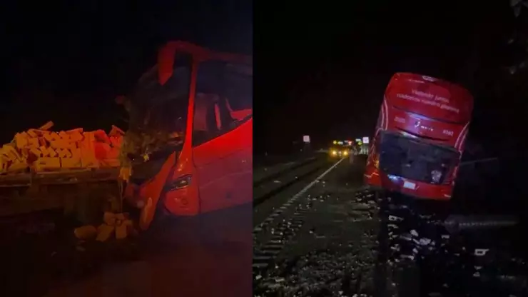 Camión de pasajeros protagoniza FUERTE ACCIDENTE en la Mérida - Campeche; hay 5 lesionados