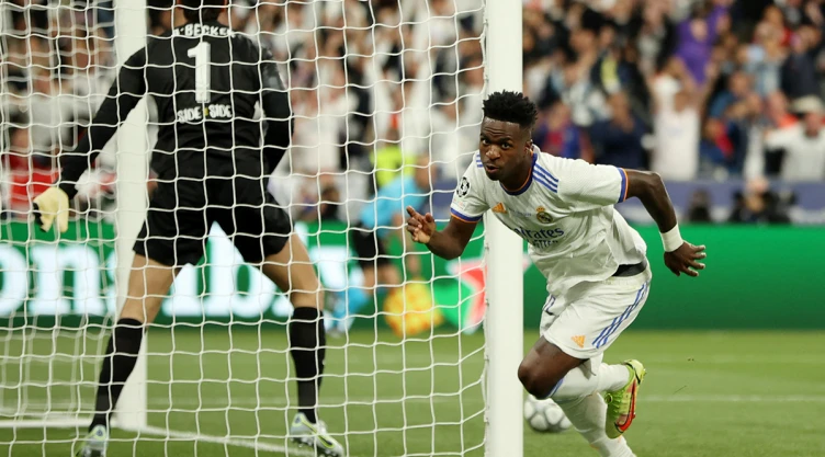 Vinicius anota el primer gol del Real Madrid en la final de Champions League ante Liverpool