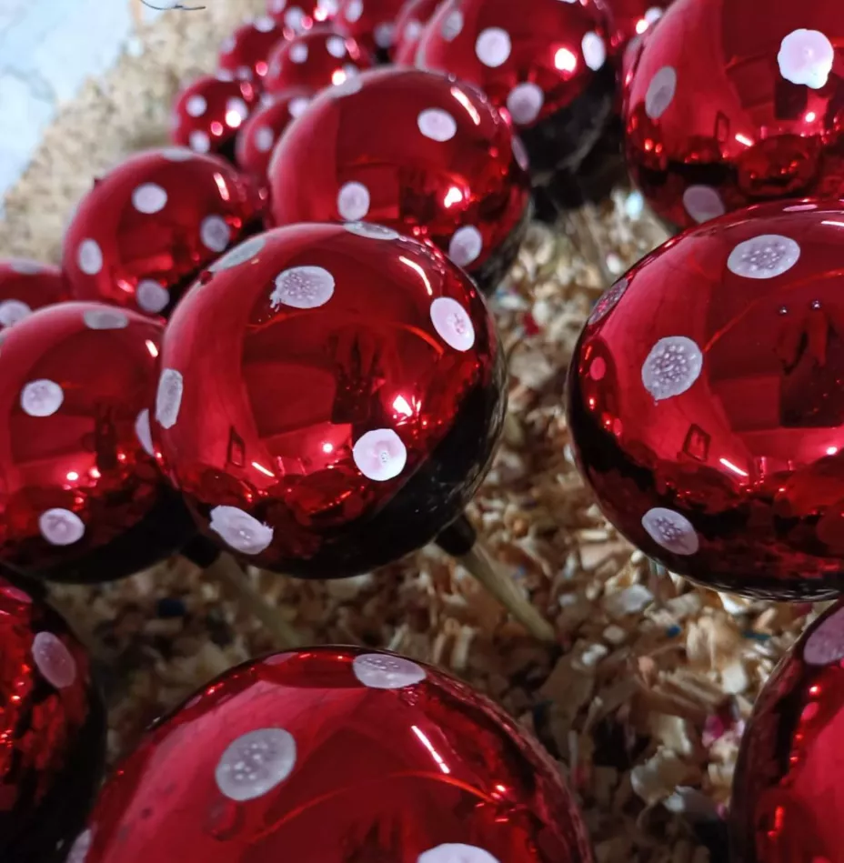 Esferas xochimilco.jpeg