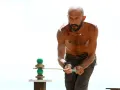 Ahora deberán armar una torre con pelotas y maderas, Rasta está fuera. Edwin consigue el primer lugar para la ronda final.