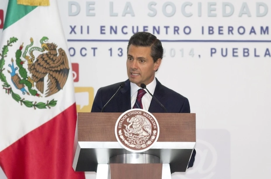 El presidente Enrique Peña Nieto ratificó su compromiso por fortalecer el marco legal en favor de los derechos humanos, que son la piedra angular del orden constitucional.