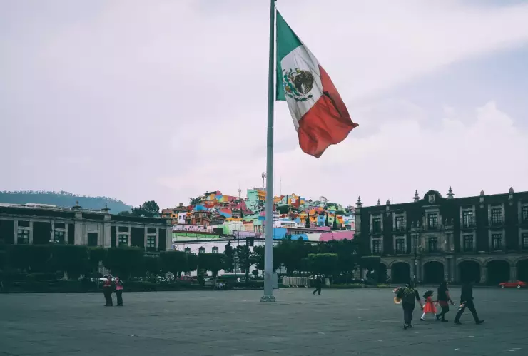 Oficial: México exigirá visa a ciudadanos de Perú