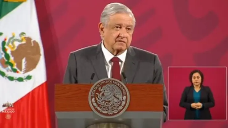 amlo aeropuerto santa lucia .jpg
