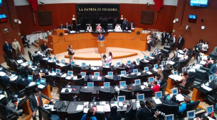 Senado sesión