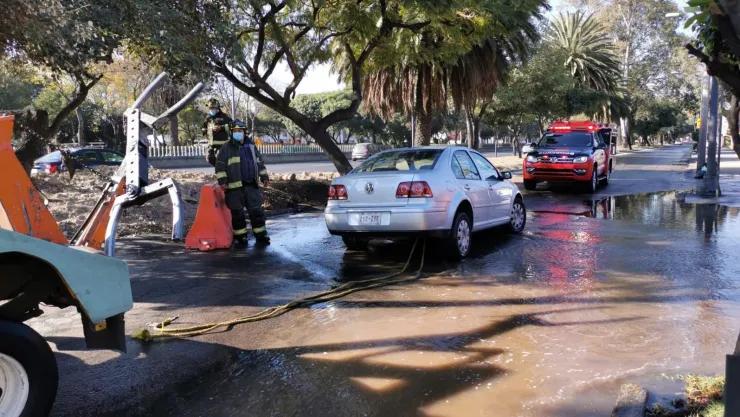 socavón_periférico_fuga_agua.jpg