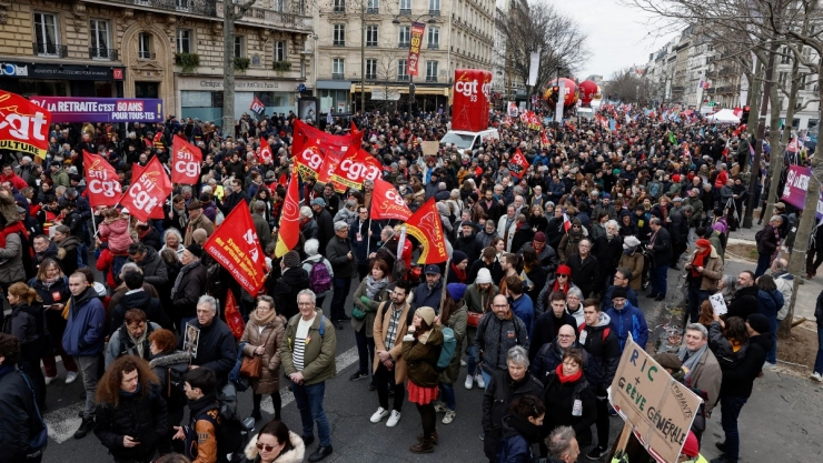 Francia aprueba Reforma de Pensiones