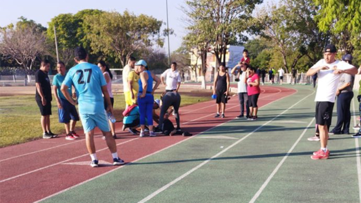 Una mujer murió mientras hacía ejercicio a causa del intenso calor en Apatzingán, Michoacán.